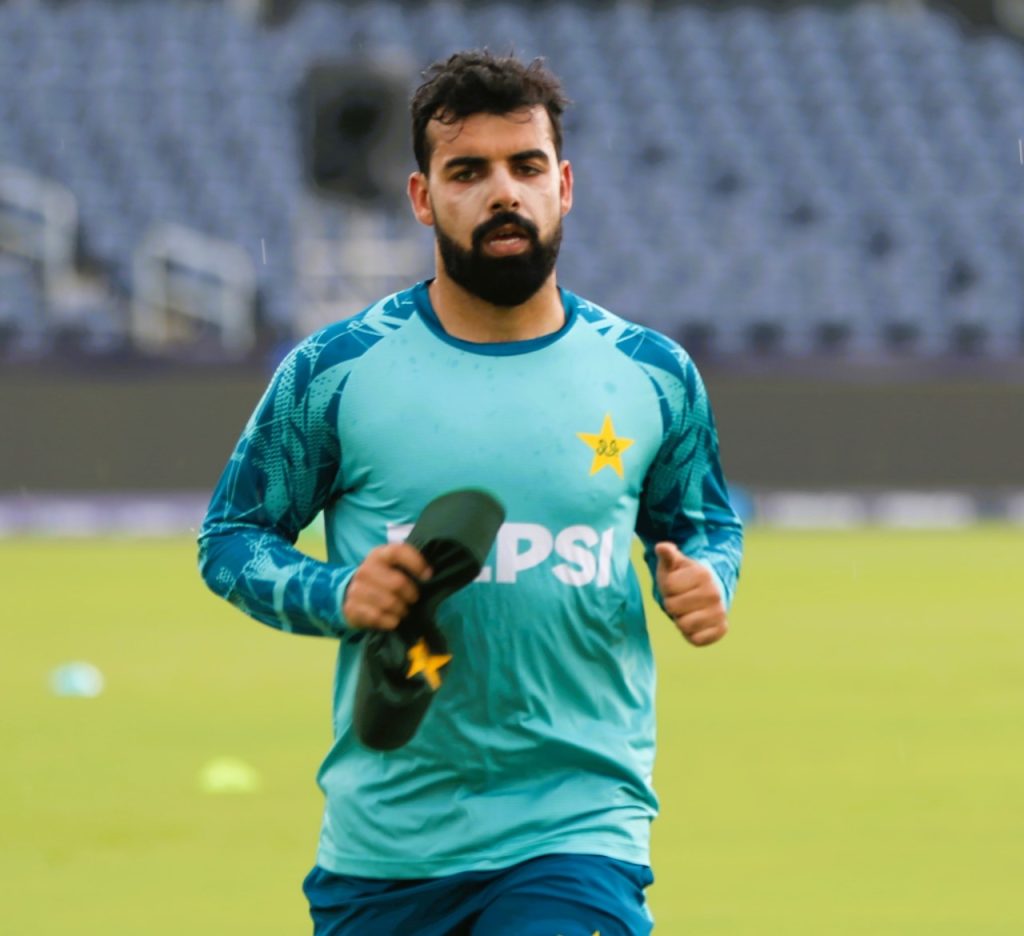 shadab khan